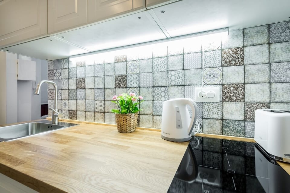 Deluxe Apartment | 1 bedroom, iron/ironing board, free WiFi
