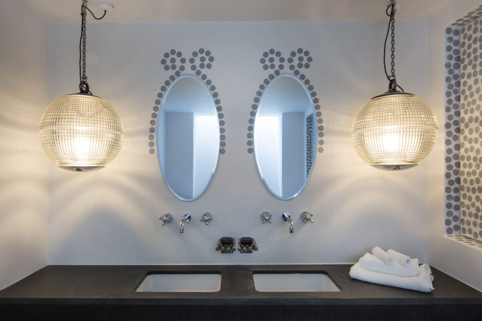 Luxury Villa | Free minibar, soundproofing, free WiFi, bed sheets