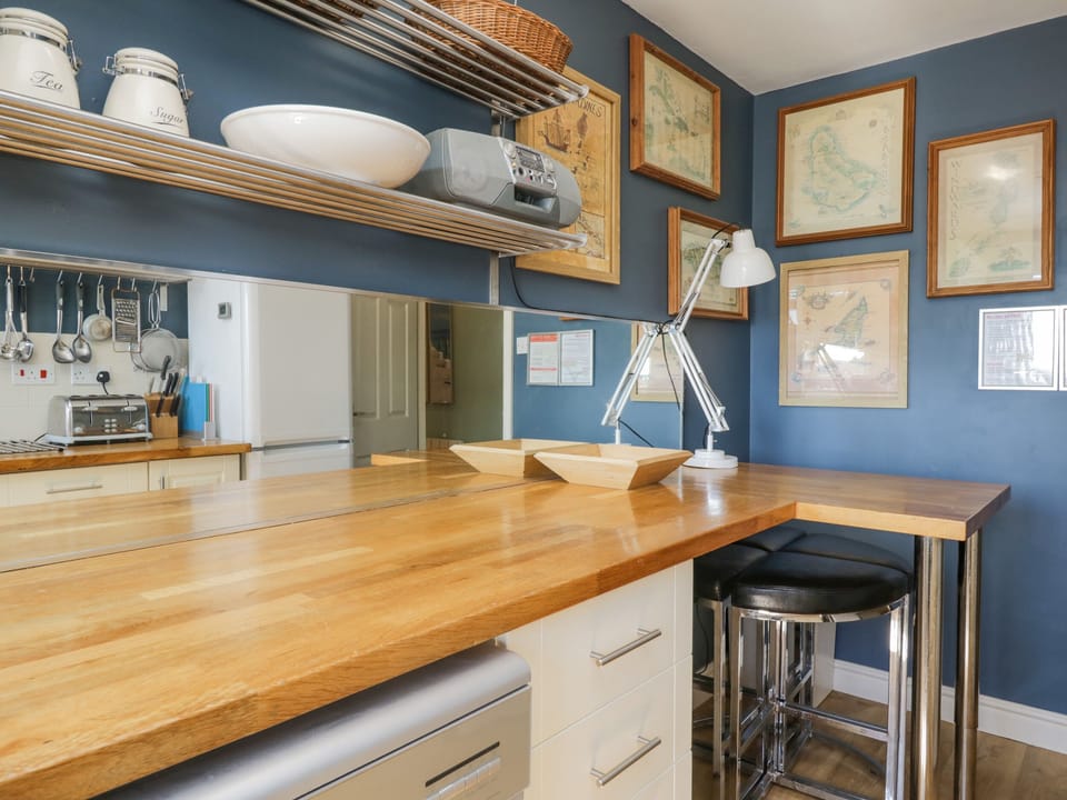 Fridge, dishwasher, electric kettle, toaster