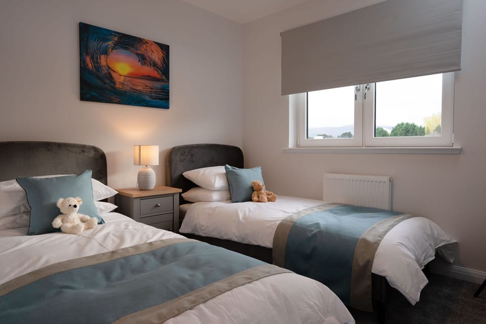 No2 Bynack House twin room