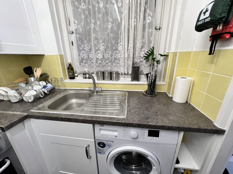 Apartment | Private kitchen | Fridge, microwave, oven, stovetop