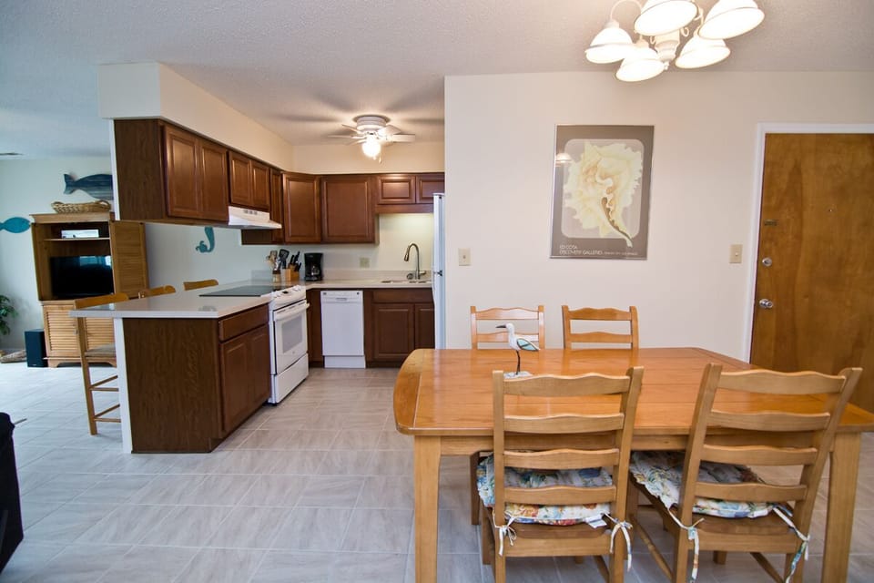 Dining / Kitchen