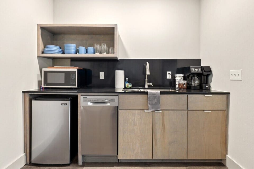 Here you'll find everything you need to throw together a meal or cup of coffee.