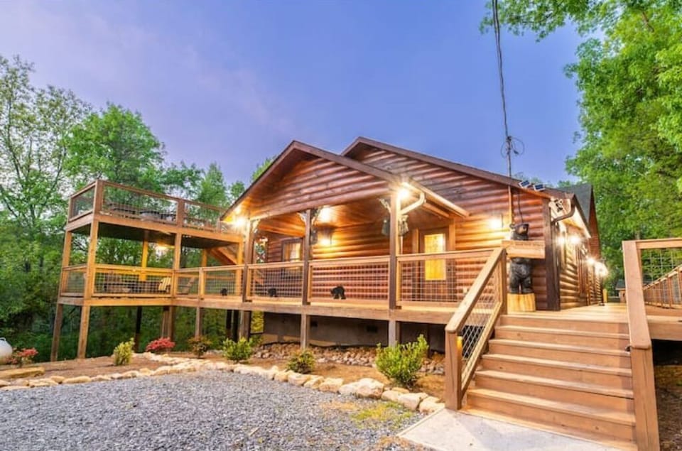 Entrance from driveway. 