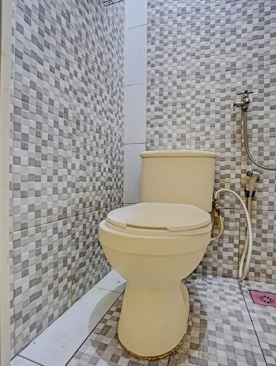 Deluxe Double Room | Bathroom | Shower, towels