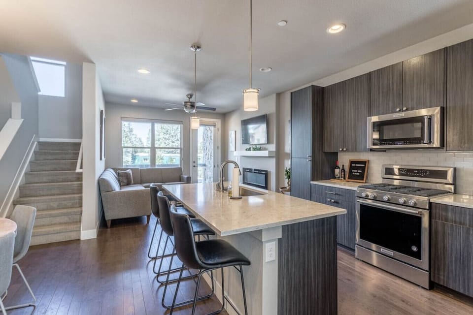 3 chairs for the kitchen counter