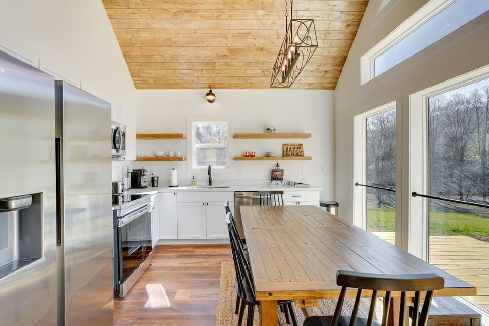 Kitchen | 1st Floor | Dishwasher | Cooking Basics | Keurig Coffee Maker