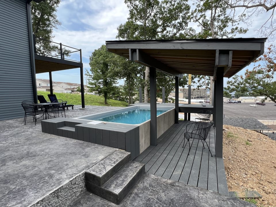 plunge pool