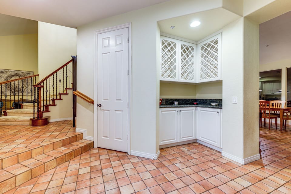 Stairs to 2nd Floor
