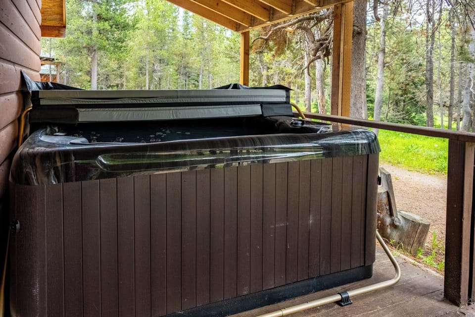 All season hot tub available for free to every guest