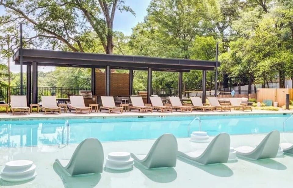 Resort style pool 
