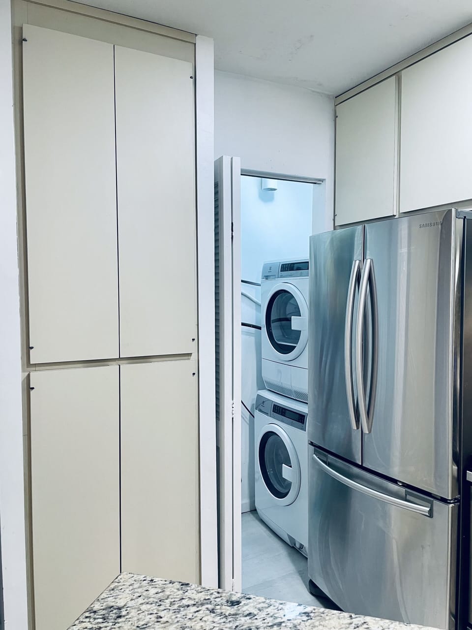 Fully stocked kitchen.