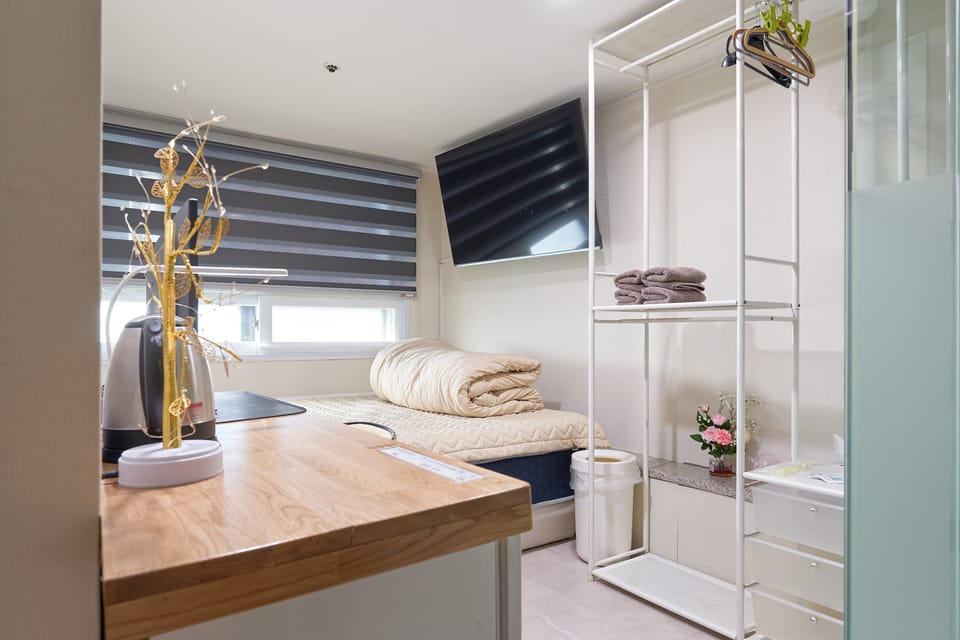 Deluxe Double Room, Non Smoking [Fitness coupon + free buffet all day] | Individually decorated, desk, laptop workspace, blackout drapes