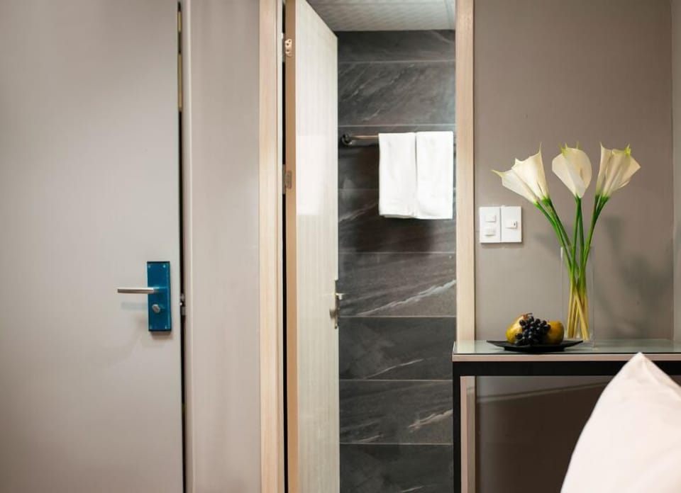 Superior Room | Minibar, desk, blackout drapes, soundproofing