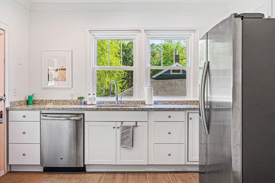 Fully equipped kitchen for all of your cooking needs.