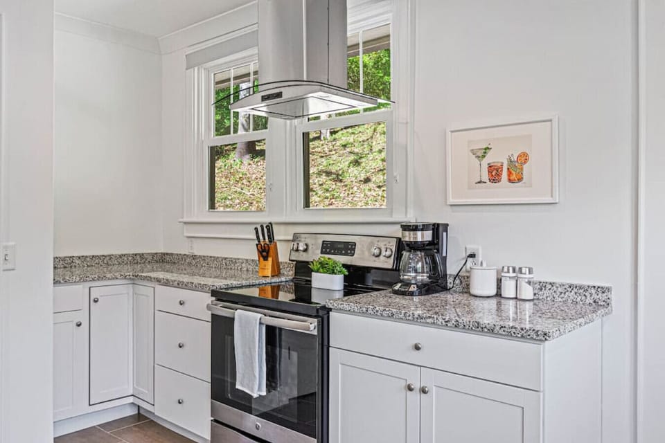 Fully equipped kitchen for all of your cooking needs.