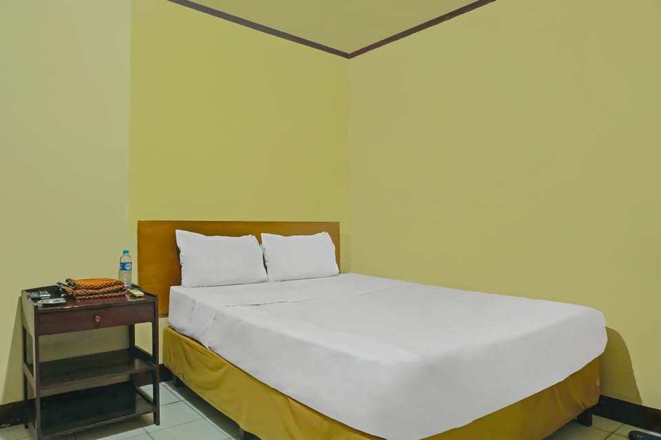 Double Room | Laptop workspace, WiFi (free), bed sheets