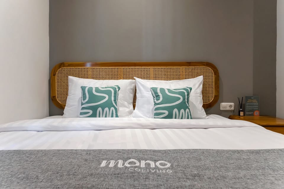 Executive Double Room | Desk, free WiFi, bed sheets