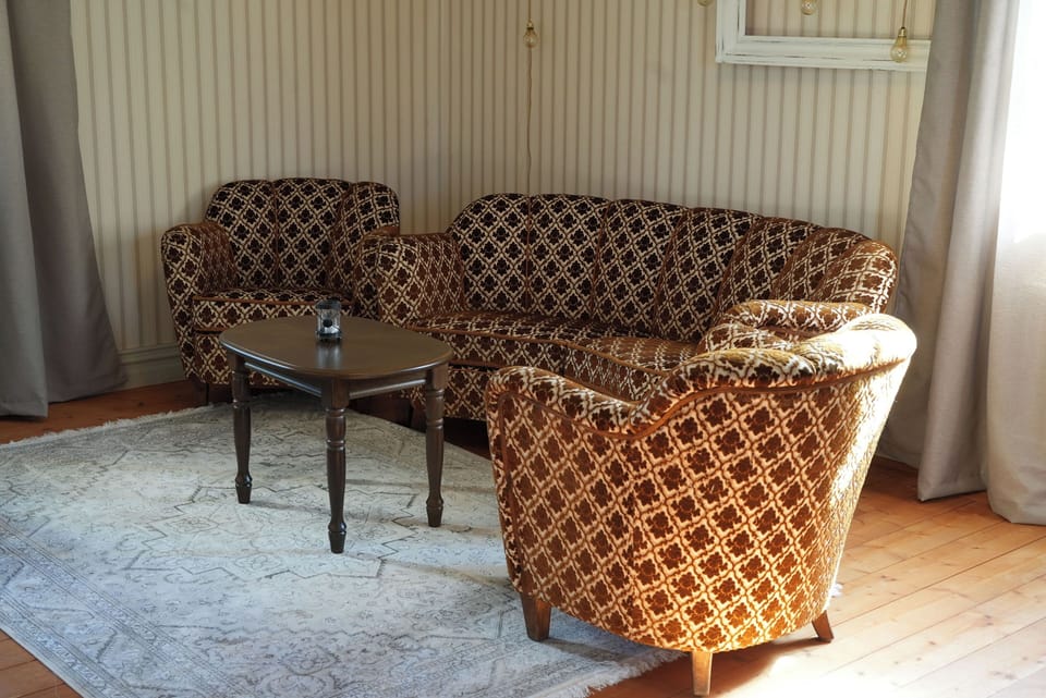 Cabin | Living area | Table tennis, books