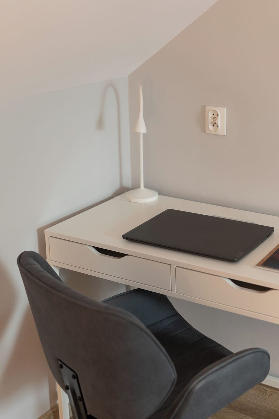 Basic Apartment | Living area | 31-inch flat-screen TV with cable channels, heated floors