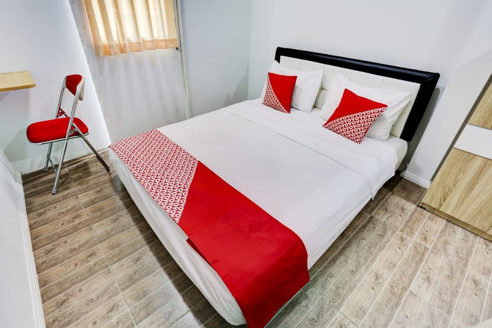 Standard Double Room | Laptop workspace, free WiFi, bed sheets