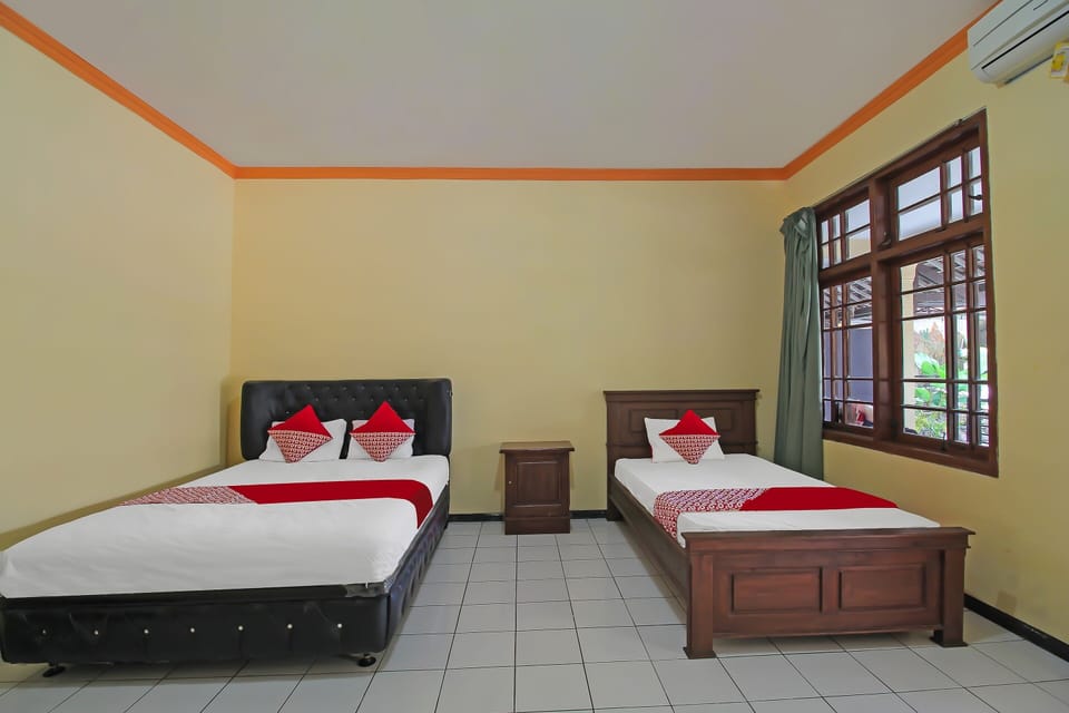 Family Room | Desk, WiFi, bed sheets