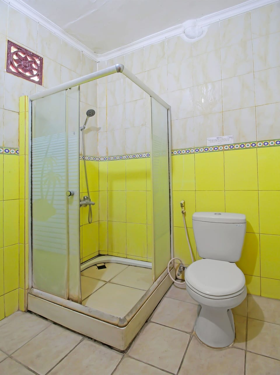 Shower, rainfall showerhead, towels, soap