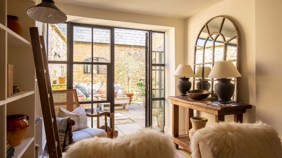 View to courtyard, Little Oakley Cottage, Bolthole Retreats