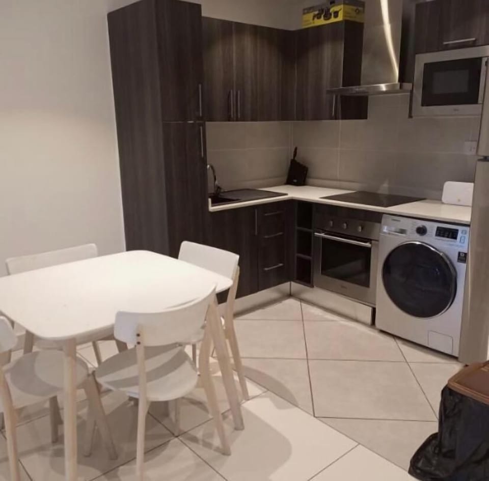 Apartment | Private kitchen | Fridge, dishwasher