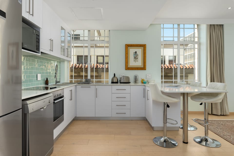 Gallery Apartment | Private kitchen | Fridge, microwave, oven, stovetop