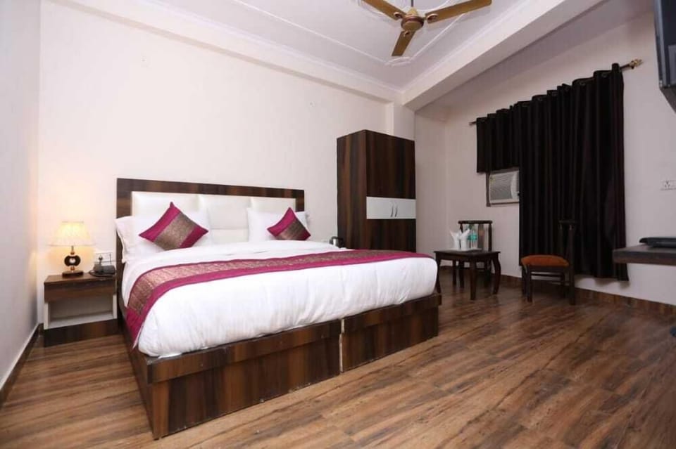 Deluxe Double Room | Free WiFi