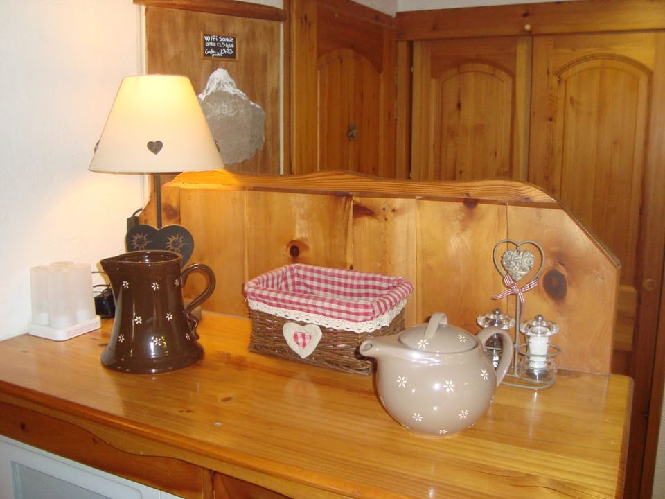 4 deco