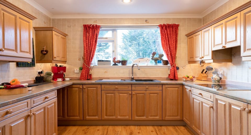 Four Pines Lodge kitchen