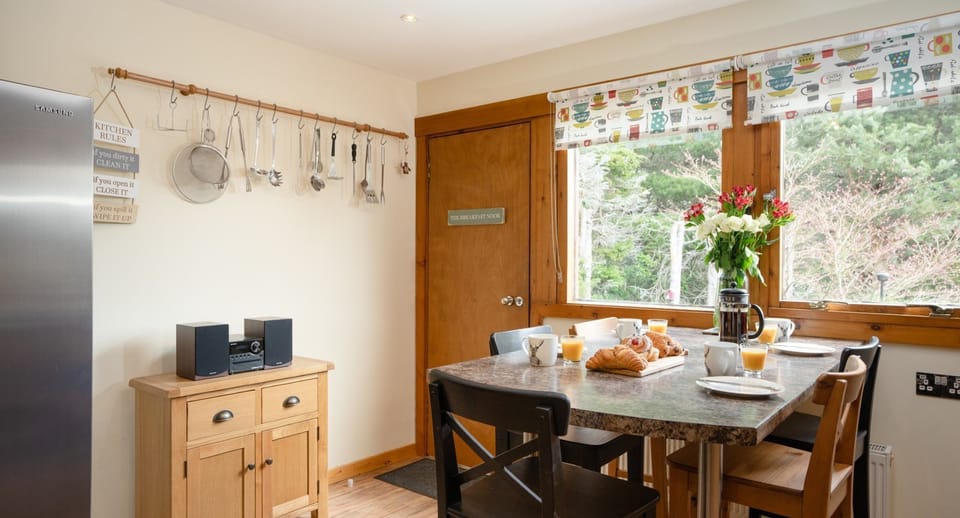 Pine Ridge Lodge breakfast bar