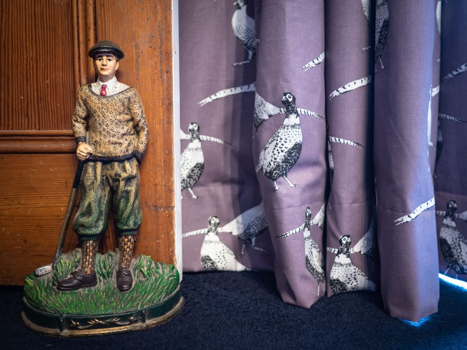 River House Garden Rooms door stop