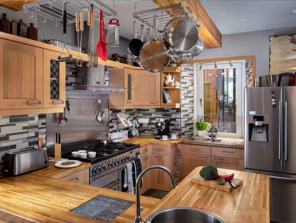 River House Garden Rooms kitchen