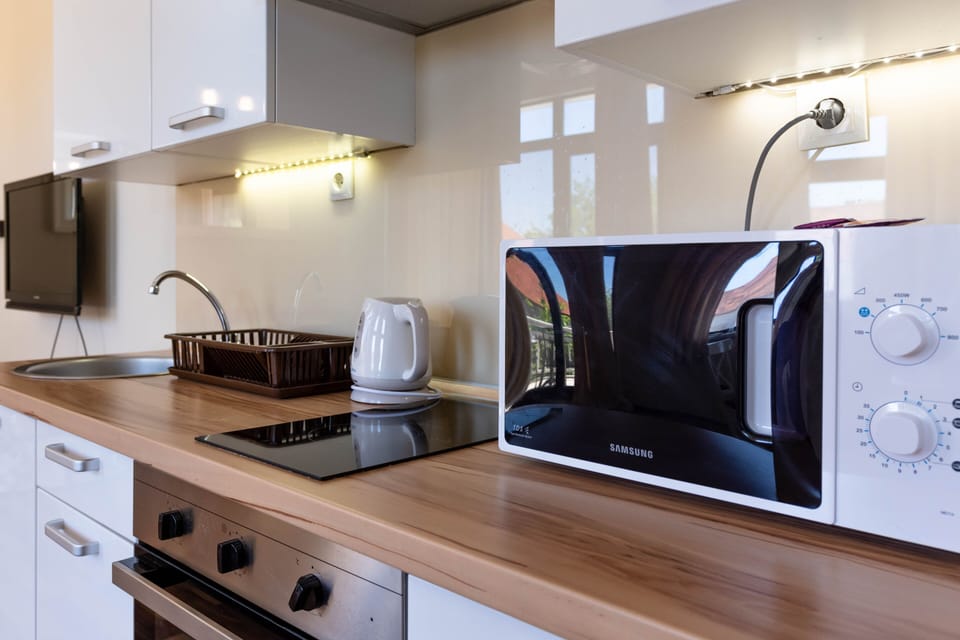 Full equipped kitchen.