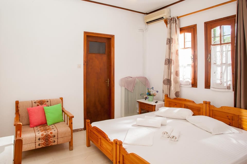 Paradeisos Double Room 1 Apartment in Magnesia Prefecture, Greece