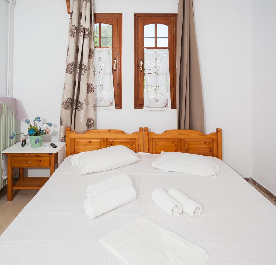 Paradeisos Double Room 1 Apartment in Magnesia Prefecture, Greece