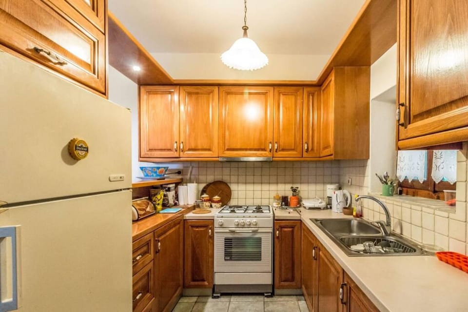 House, Smoking | Private kitchen