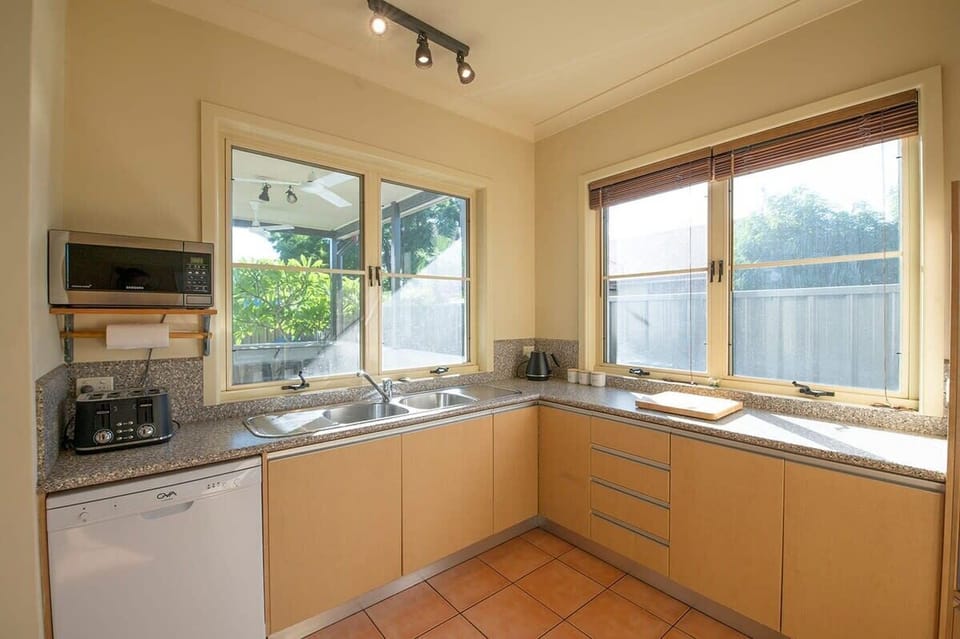 Well-equipped kitchen + NESPRESSO Coffee Machine