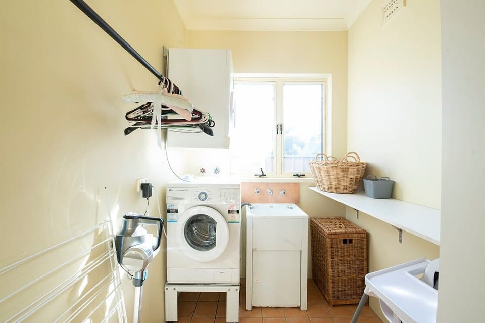Laundry - Washing Machine & Dryer