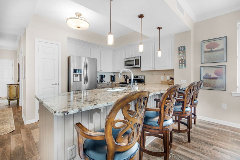 Eat-in bar seating