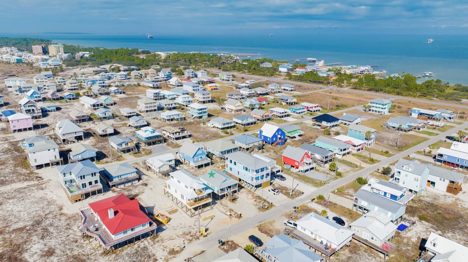 Gulf AND Bay activities, Risky Business is in the perfect location!