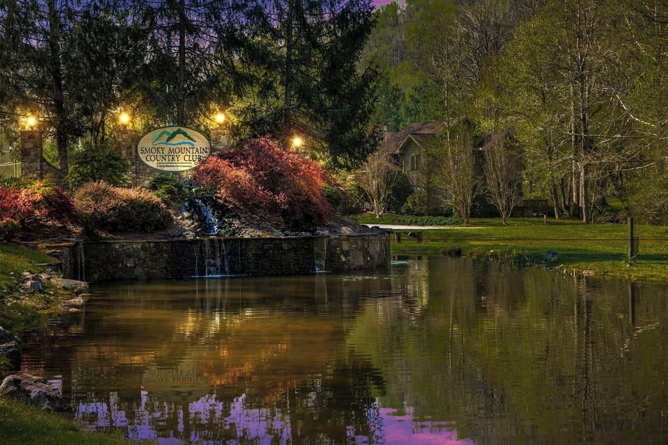 Smoky Mountain Country Club Entry Sign