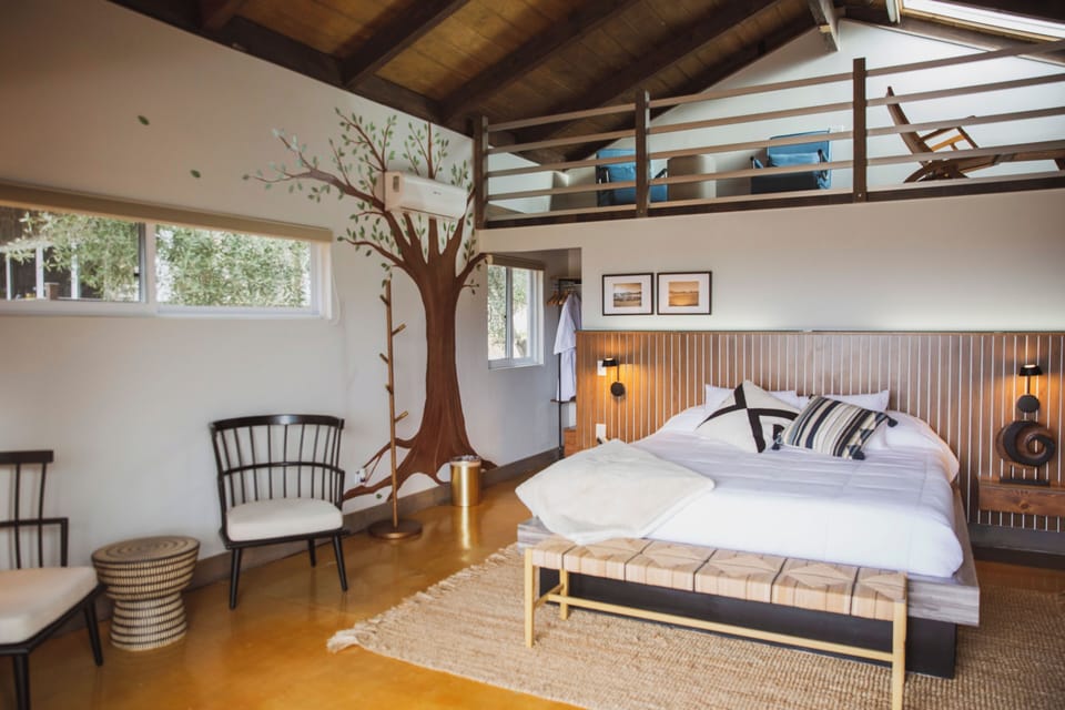 Cabin, 1 King Bed | Premium bedding, iron/ironing board, free WiFi, bed sheets
