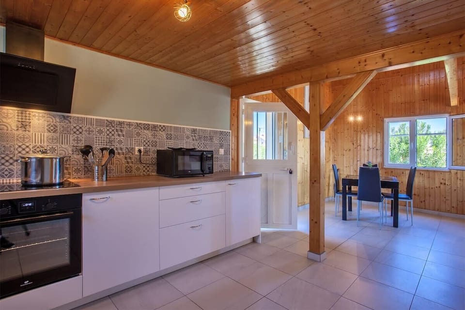 Fully equipped open kitchen