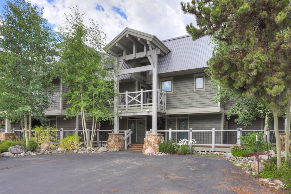 Arrive at our beautifully remodeled condo.