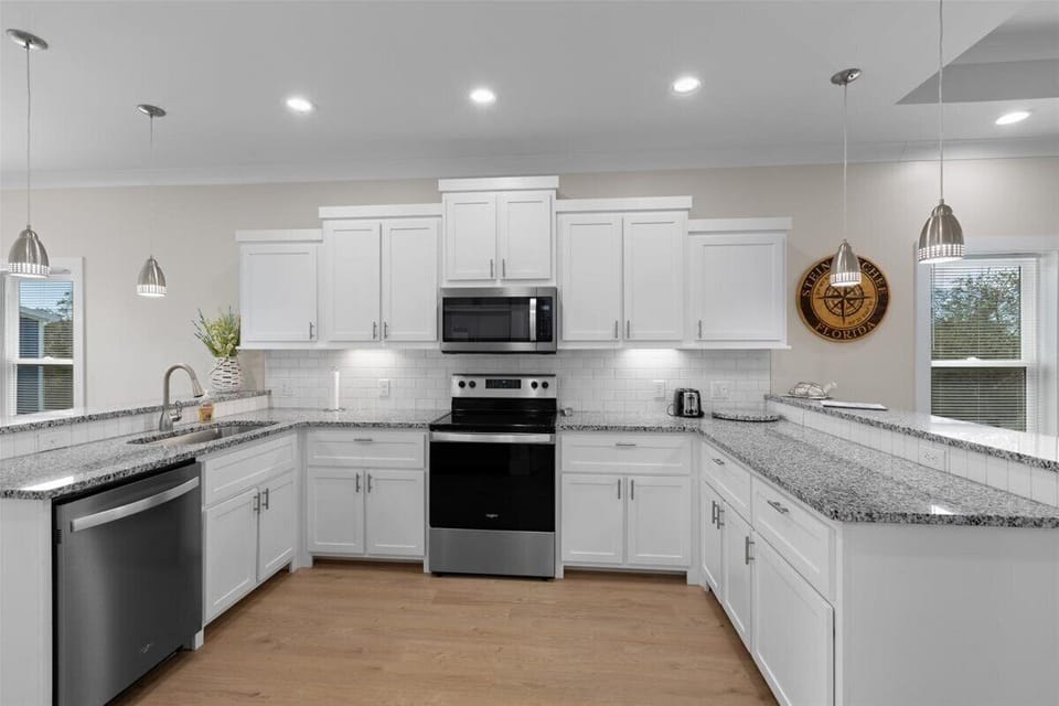 Kitchen (2)