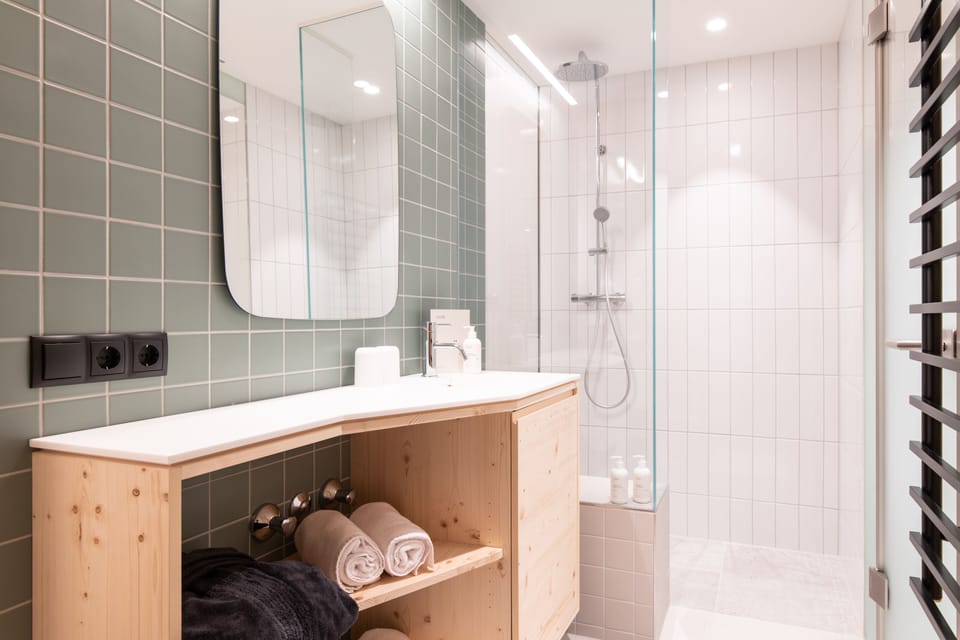 Superior Double Room (Lovely Mari) | Bathroom | Shower, designer toiletries, hair dryer, bathrobes